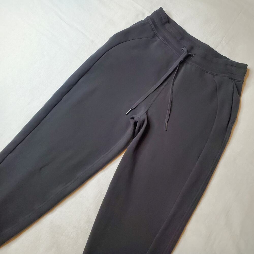 Lululemon Women's Size M Scuba High-Rise Jogger Asia Fit Fleece Black